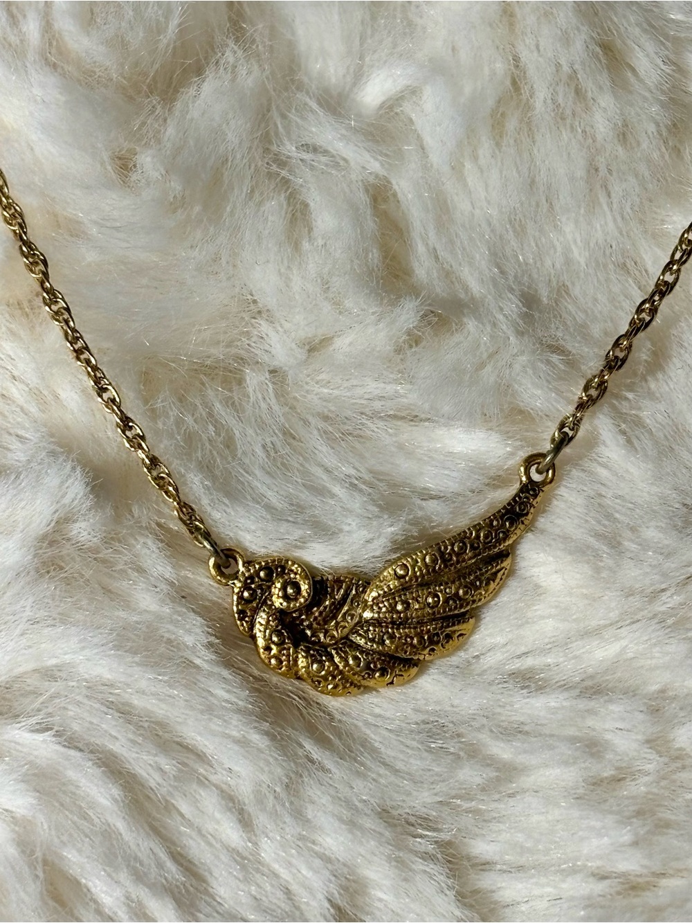 1928 Vintage Pearl and Angel Wing Pendant Necklace - Picture 8 of 9